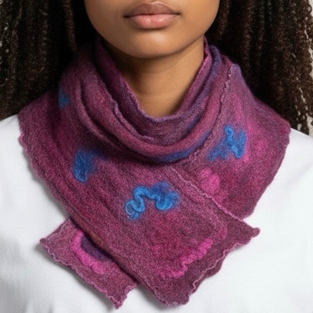 Handmade felt scarf by Sharon Hill Feltmaker. Wool, silk and mohair NWT